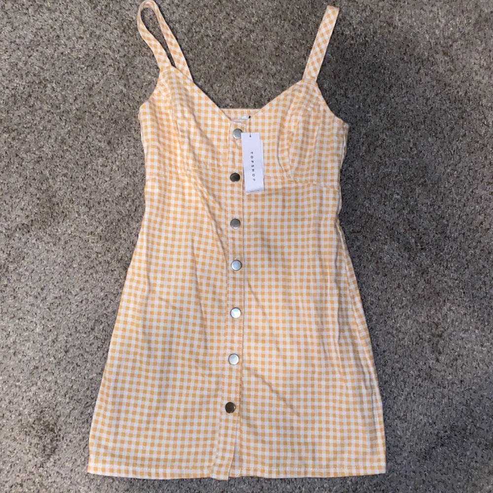Gingham, yellow dress from Topshop! Size 4 petite and is new with tags!